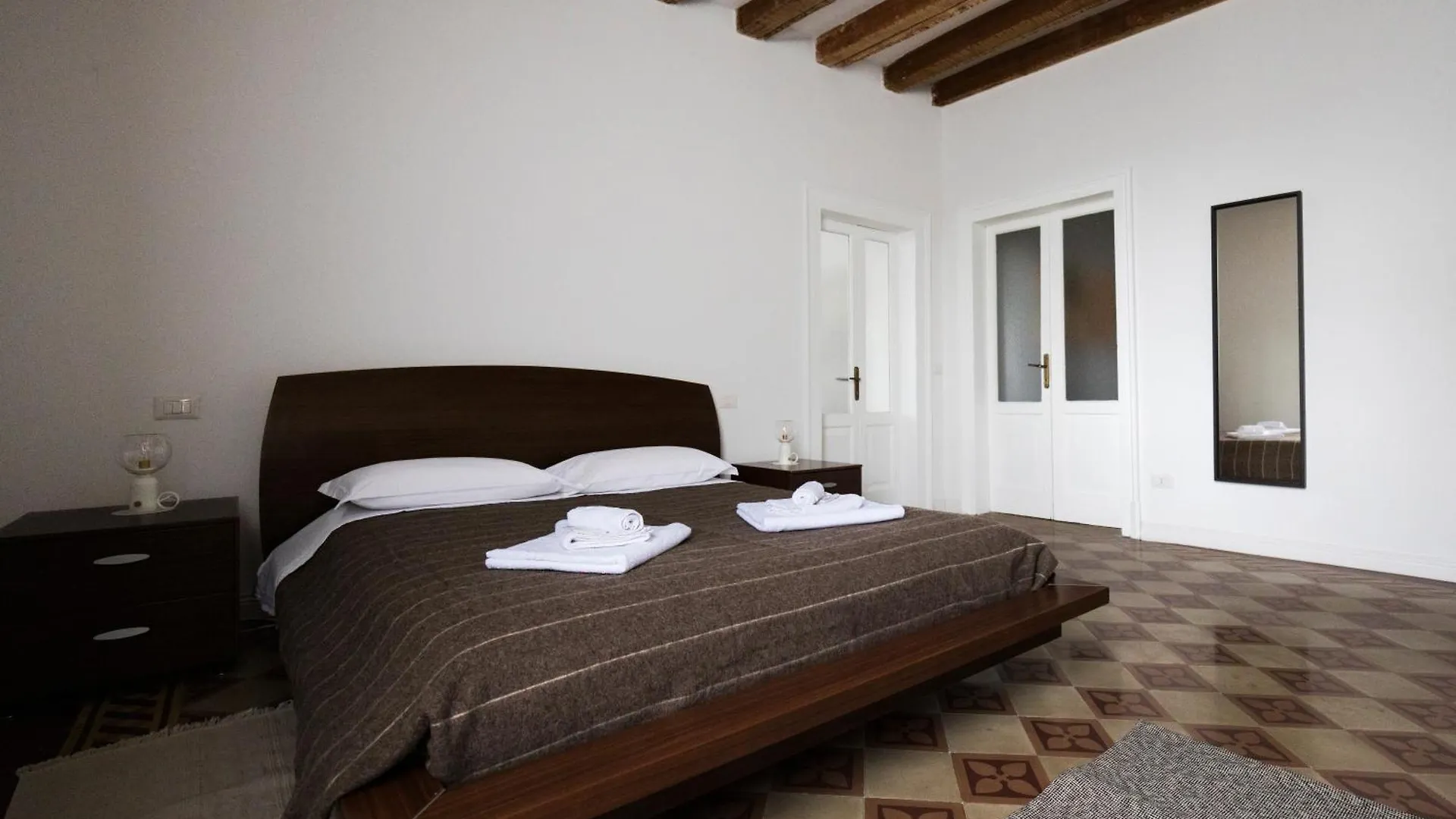 Traditional Italian House - Bergamo Apartment